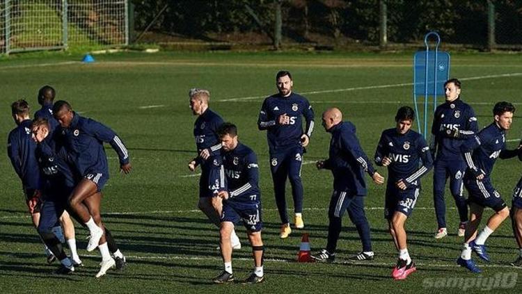Sarı-lacivertliler bu kötü gidişatın ardından Başakşehir galibiyetiyle çıkışa geçti. Bu maçın ardından, Alanyaspor, MKE Ankaragücü, Hes Kablo Kayserispor ve Çaykur Rizesporu mağlup eden Fenerbahçe, evindeki 5 maçtan 15 puan topladı..