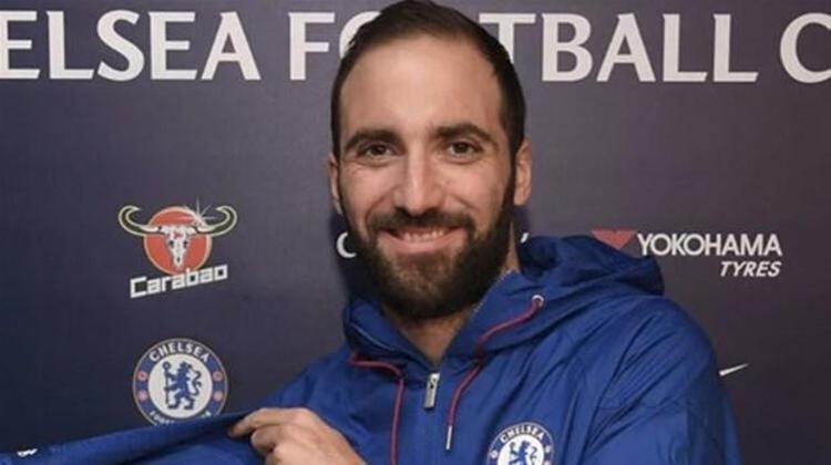İtalyan futbol programı Tiki Takaya katılan ünlü model, eski sevgilisi Gonzalo Higuain için çok konuşulacak bir iddia ortaya attı.