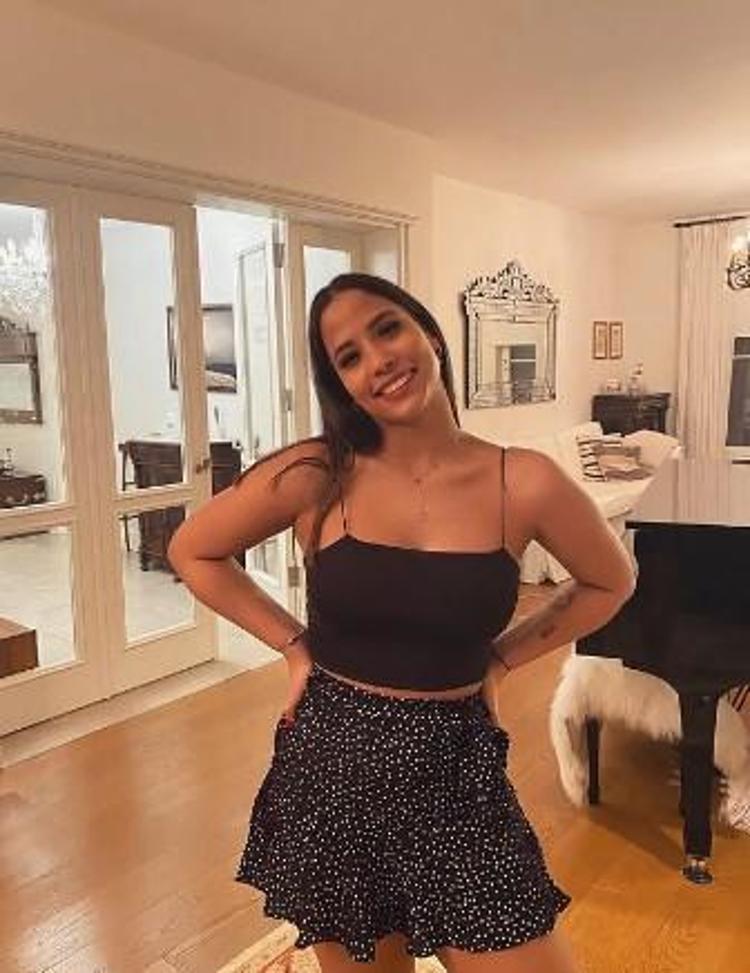 Nilüferin kızı Ayşe Nazlı genç kız oldu İşte son hali...