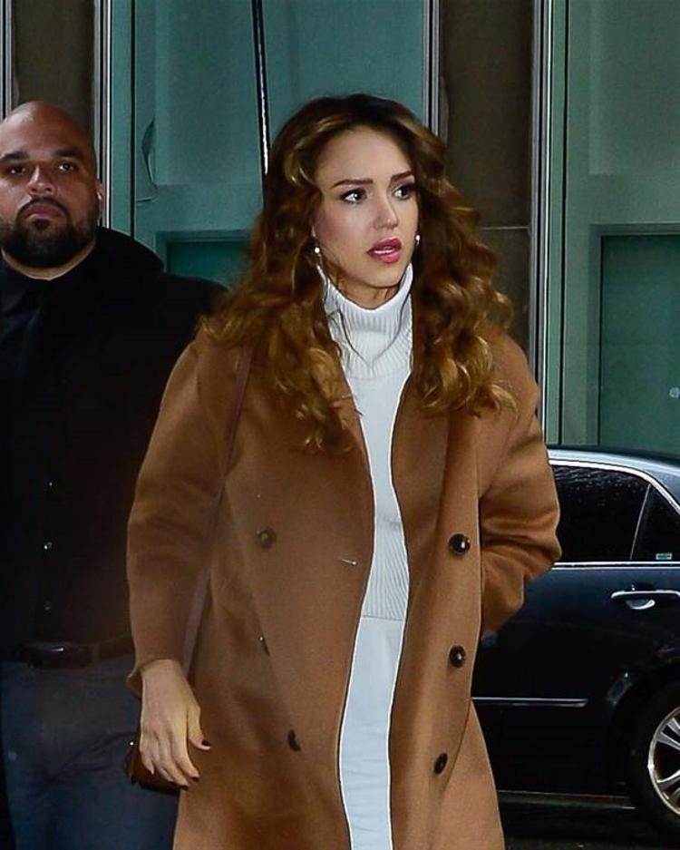 Jessica Alba kendisine koyulan set kurallarını anlattı