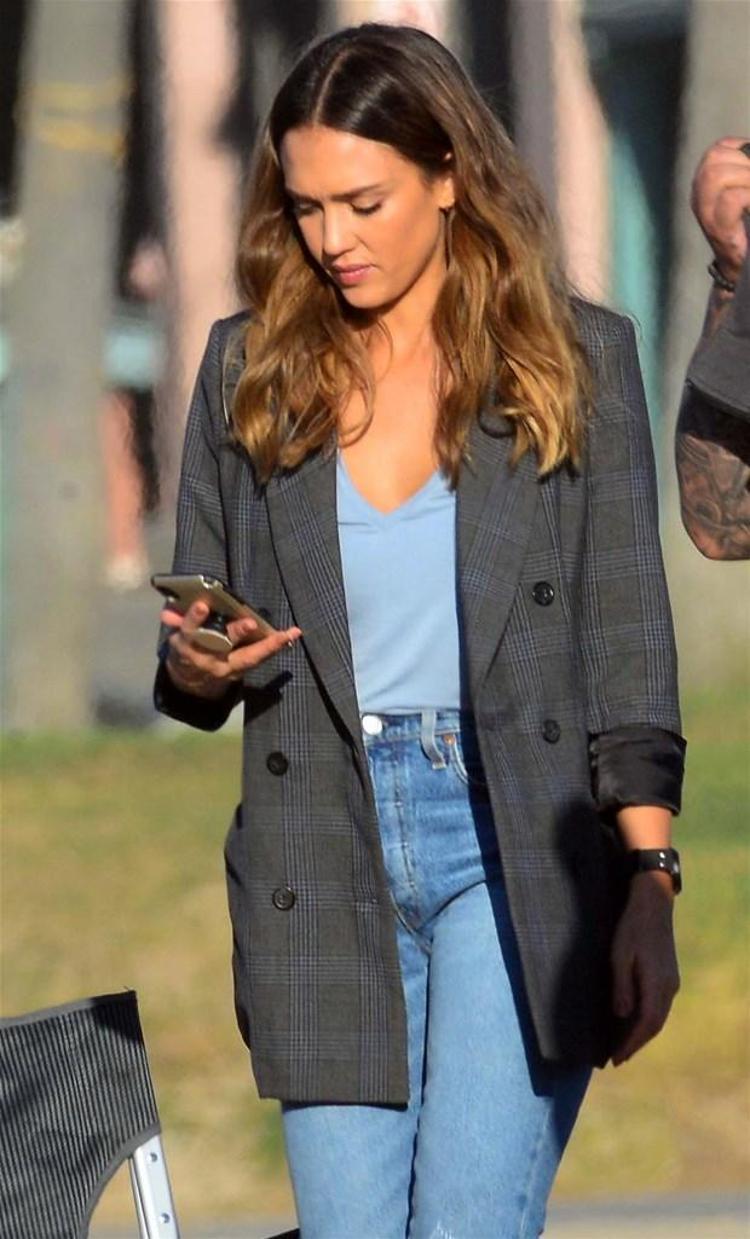 Jessica Alba kendisine koyulan set kurallarını anlattı