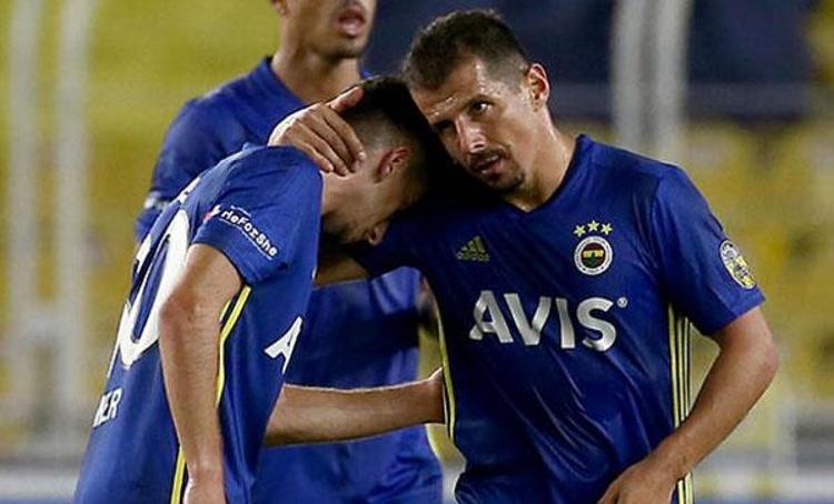 Geçen sezon Fenerbahçe formasıyla 5 maçta sadece 147 dakika forma giyen Ömer Faruk Beyaz yakın çevresine Beni oynatacaklarını düşünmüyorum, o nedenle mutlaka sezon sonunda Avrupaya gitmek istiyorum dediği iddia edilmişti.