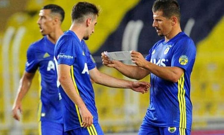 Fenerbahçenin 17 yaşındaki yıldız adayı Ömer Faruk Beyazın sözleşmesi 2021 Haziran ayında sona eriyor. Avrupa devlerini peşine takan Ömer Faruk için Schalke 04 ve Barcelona devrede olduğu iddia edilmişti.
