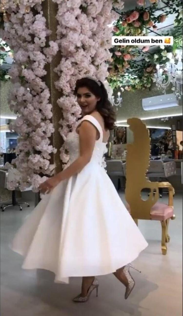 Bu hamleyi karşılıksız bırakmayan Ayvaz da Instagramdan Hanife ile olan paylaşımlarını kaldırdı.