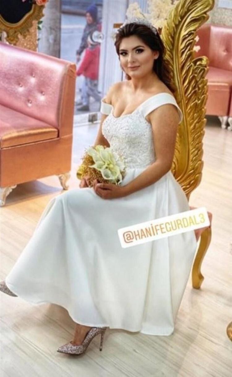 vliliğini noktalayan Gürdal, sosyal medyadan eski eşine ait fotoğrafları da sildi.