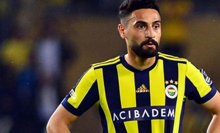 Transfer sürecinde Beşiktaş ve Fenerbahçe arasında bir krize dönüşen Mehmet Ekici, Sarı Lacivertlilerde forma giydiği 3 sezon boyunca bekleneni veremedi.