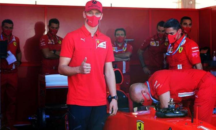 Formula 2de mücadele eden Mick Schumacher, geleceğin Formula 1 yıldızları arasında gösteriliyor.