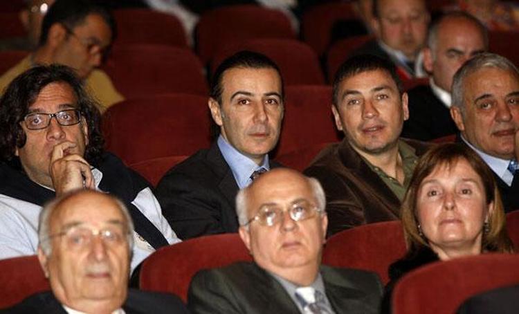 Galatasarayın eski yöneticisi Haldun Üstünel sessizliğini bozdu Fenerbahçe rakip olamaz...