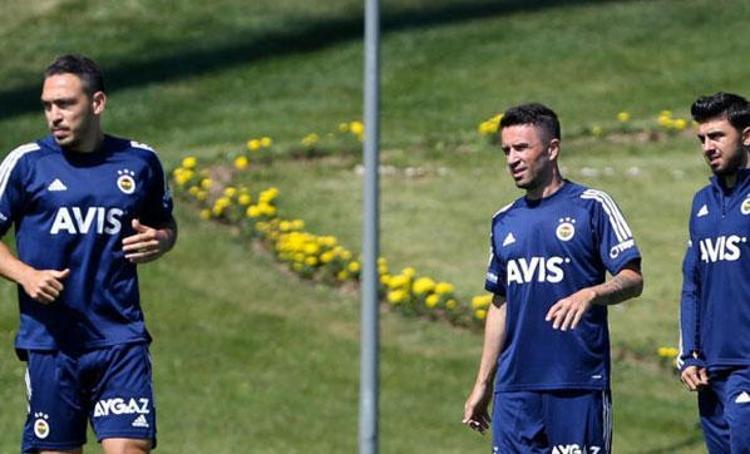 Tolgay Arslan bombası Ezeli rakip...