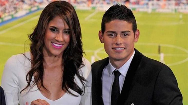 James Rodriguez, 6 yıllık eşi Daniela Ospinadan ayrıldıktan sonra yetişkin film yıldızlarını sosyal medya hesabından takibe almıştı.