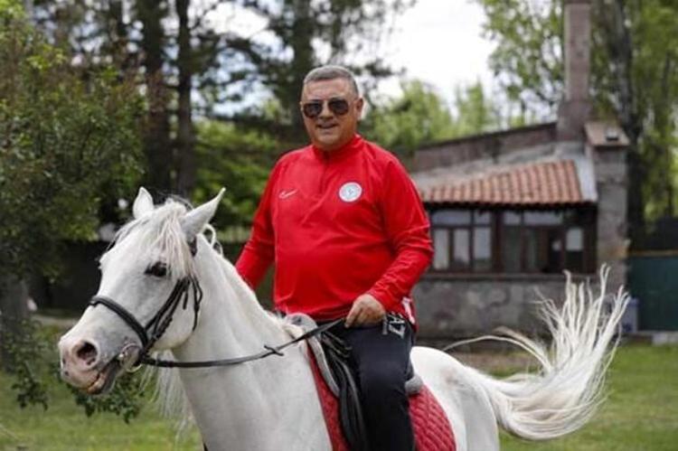Ünal Karamanın istifası sonrası Başkan Hasan Kartaldan açıklama