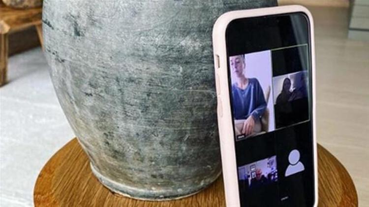 Yine sosyal medyadan özel bir paylaşım yapan Sharapova, 2.2 milyonu aştığını ilginç bir fotoğraf ve video ile gösterdi.