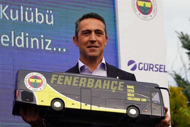 Başkan Ali Koç, Gürsel Turizme teşekkür ederek, 2000li yıllara kadar tamamen resmi evraka dayanmadan, gönülden verilmiş bir destekleri var. Söz konusu yıllarda sponsorluk iş birliğine giden bir yolculuk.Sadece bu sene değil her sene özel tasarımlarla ulaşımımızı sağlamak için bize otobüsler veriliyor. Bu otobüsle salı günleri çocukları okullardan alıp stadımızı gezmeye getiriyoruz. Sayelerinde hayırlı işlere imza atıyoruz dedi.