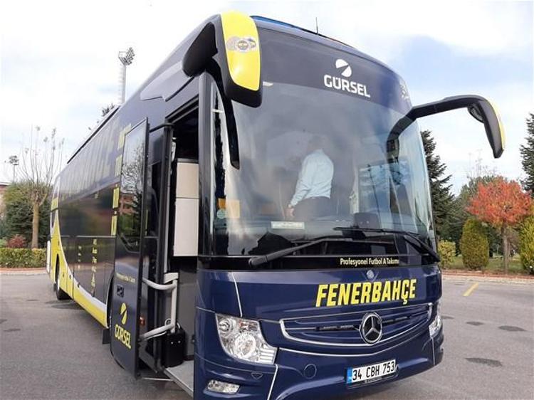 Fenerbahçenin yeni takım otobüsü teslim edildi