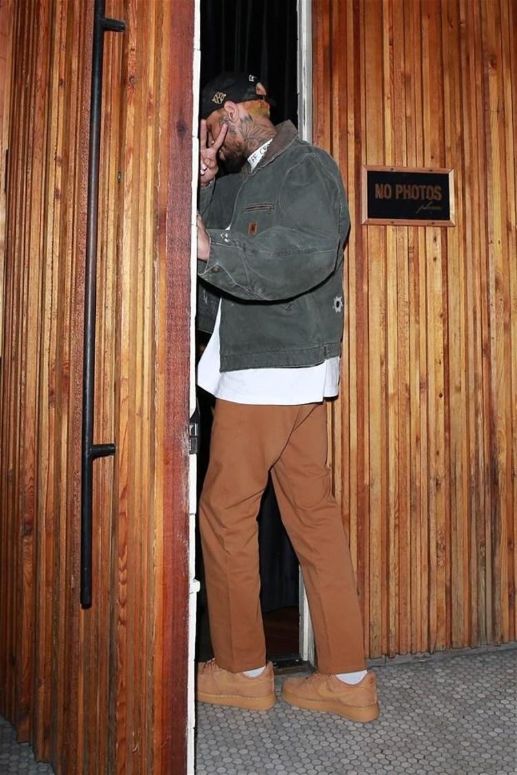 Rapçi Chris Brown kişisel eşyalarını satışa çıkardı