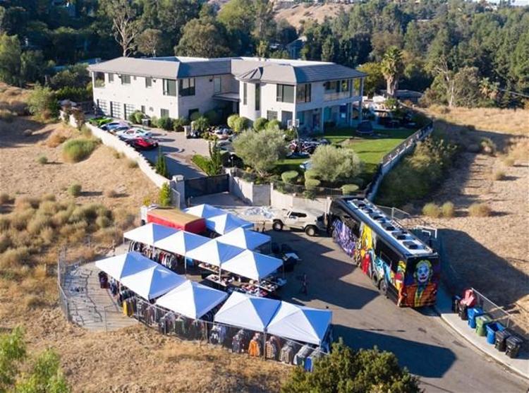 Rapçi Chris Brown kişisel eşyalarını satışa çıkardı