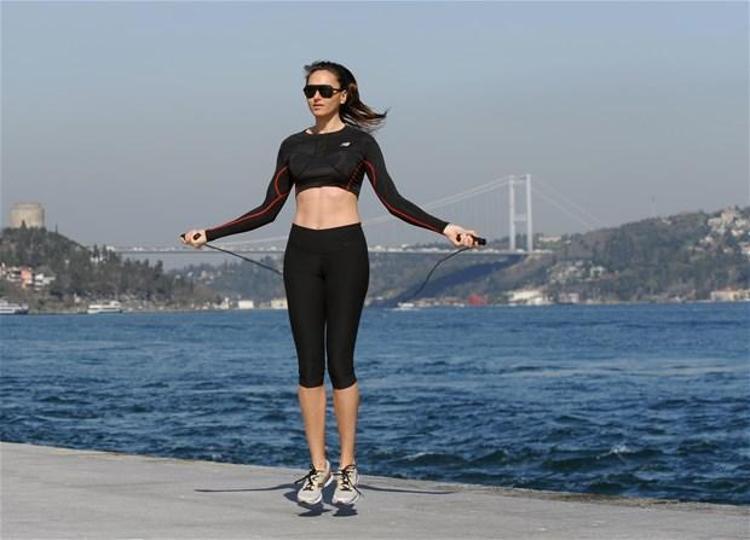 Kerem Tunçeri ile Eda Taşpınar aşk yaşıyor