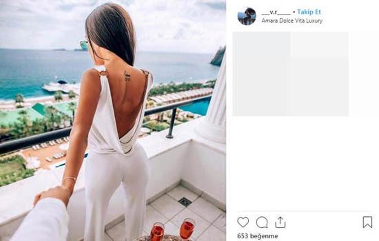 Tosicin daha önce Sırp model Sofija Milosevic ve Lazioda forma giyen Filip Djordjevicin eşi Jovana ile yakınlaştığını öne süren Sırp basını, ünlü futbolcunun Ekim 2018de de Belgradlı model Vladana Railic ile Antalya Kemerde kaçamak yaptığını yazdı.