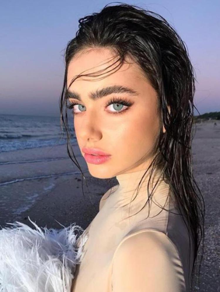 Messiyi bitiren güzel