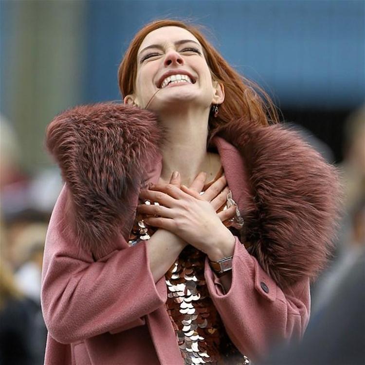 Anne Hathaway`dan `Marilyn Monroe` dansı
