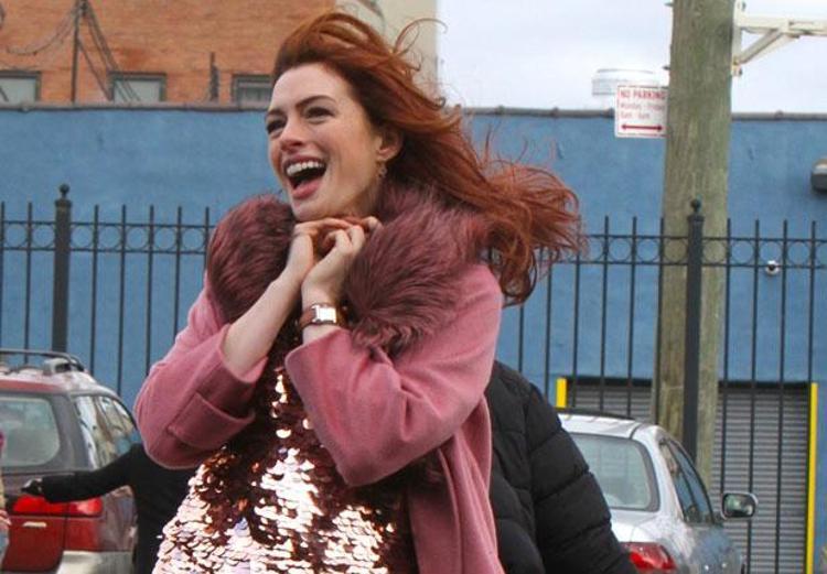Anne Hathaway`dan `Marilyn Monroe` dansı