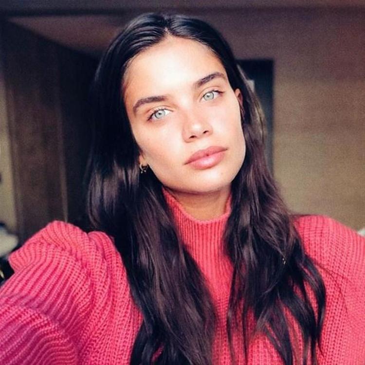 Sara Sampaio formunu spora borçlu