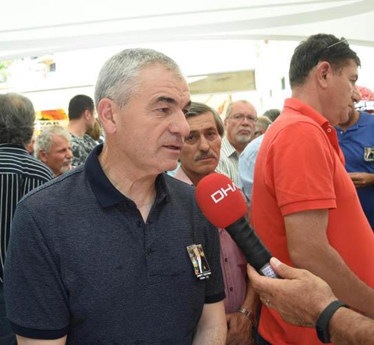 Büyük üzüntü yaşadığını dile getiren Rıza Çalımbay, Çok değerli bir arkadaşımızı uğurluyoruz. Onunla çok güzel günlerimiz geçti açıklamasını yaptı. Canımız ciğerimiz gitti diyen Yılmaz Vural, Söylenecek bir şey yok. İnanılmaz bir üzüntü yaşıyorum. Parçam gitti yorumunu yaparken, Giray Bulak ise Ümit hocamız çok kıymetli biriydi. Hepimizin başı sağ olsun cümlelerine yer verdi.