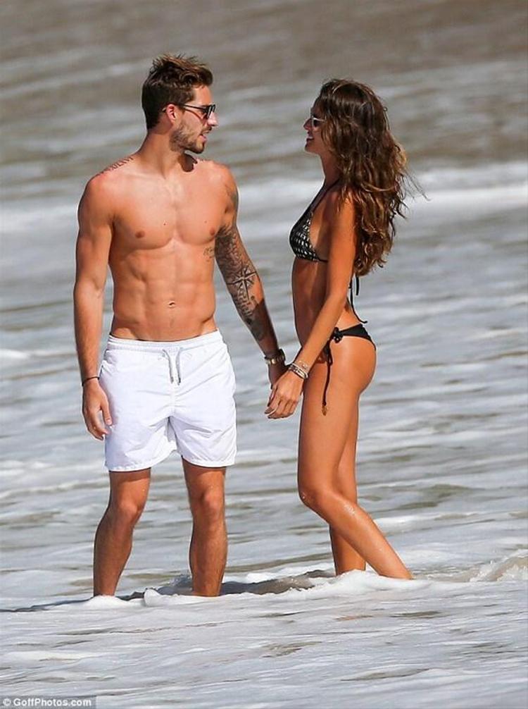 Kevin Trapp ve sevgilisi Izabel Goulart kış tatilinde