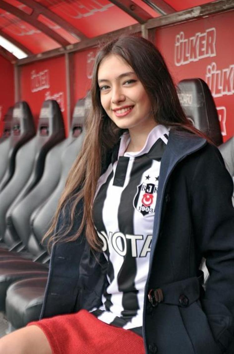 Beşiktaşlı ve Fenerbahçeli ünlüler