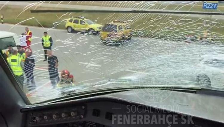 Fenerbahçenin uçağı acil iniş yaptı