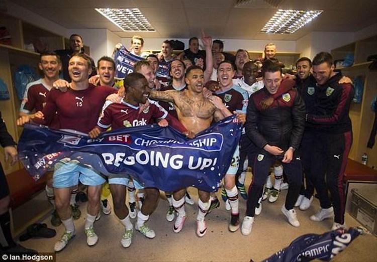 LANCASHIRE CLARET (Burnley)