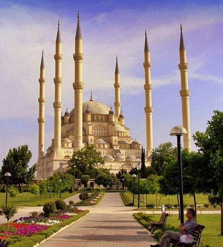 Dünyanın en büyük camileri