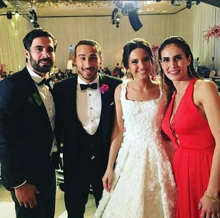 Cenk Tosunun düğününde Gomezden şov