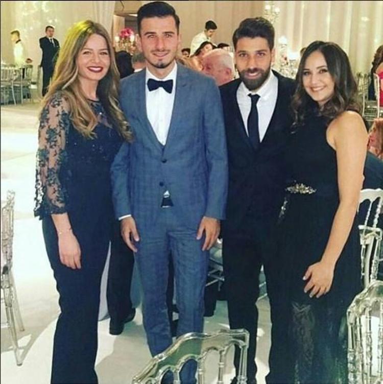 Cenk Tosunun düğününde Gomezden şov