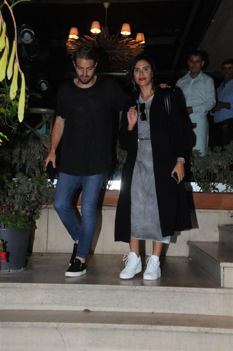 Şükran Ovalı & Caner Erkin