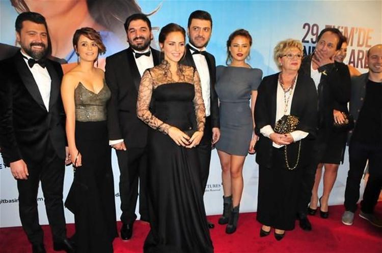 Git Başımdan Filmi Gala