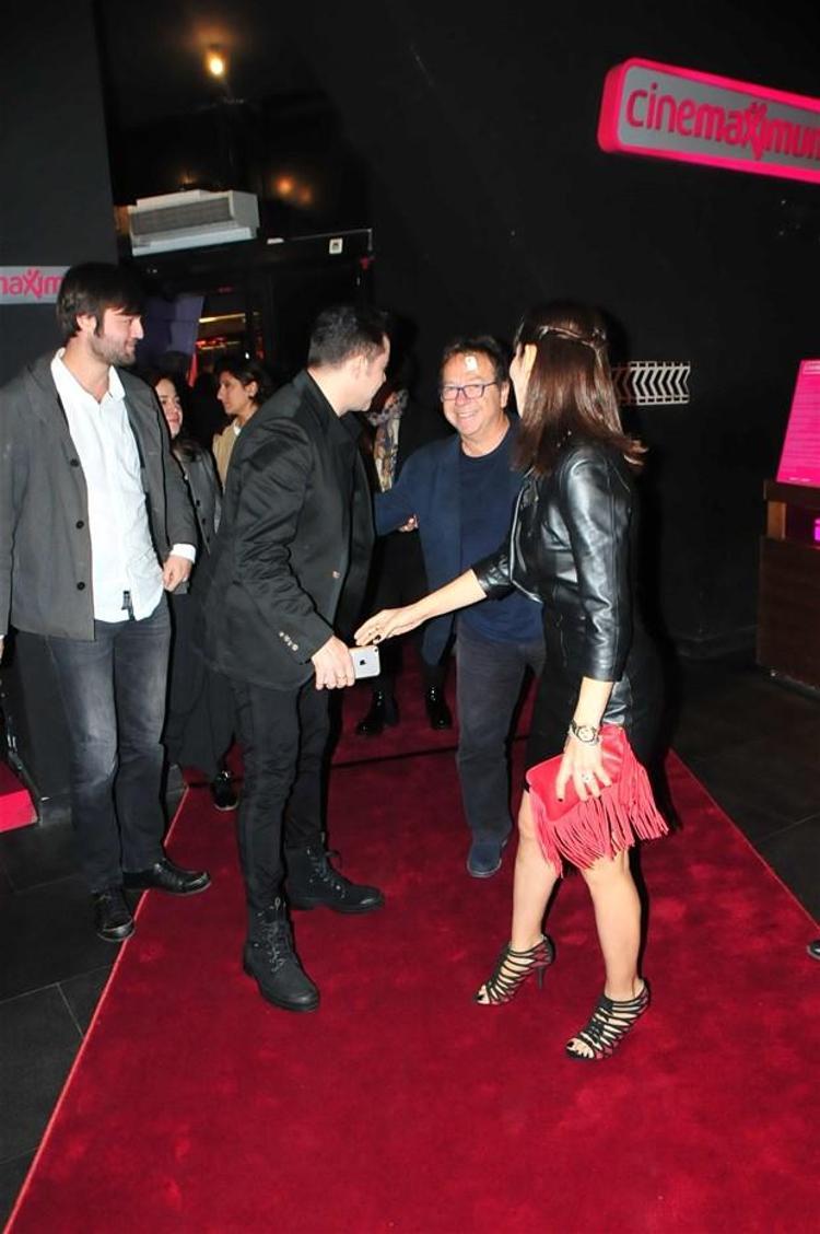 Git Başımdan Filmi Gala