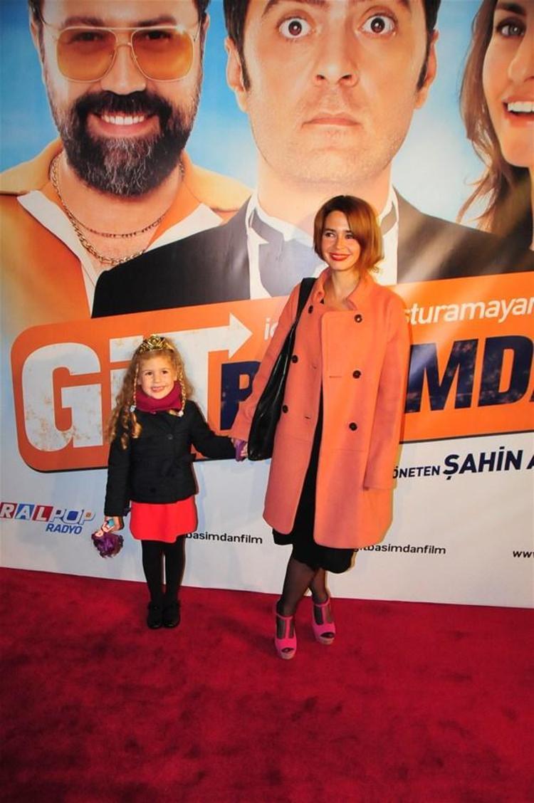 Git Başımdan Filmi Gala