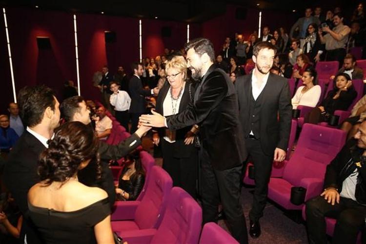 Git Başımdan Filmi Gala