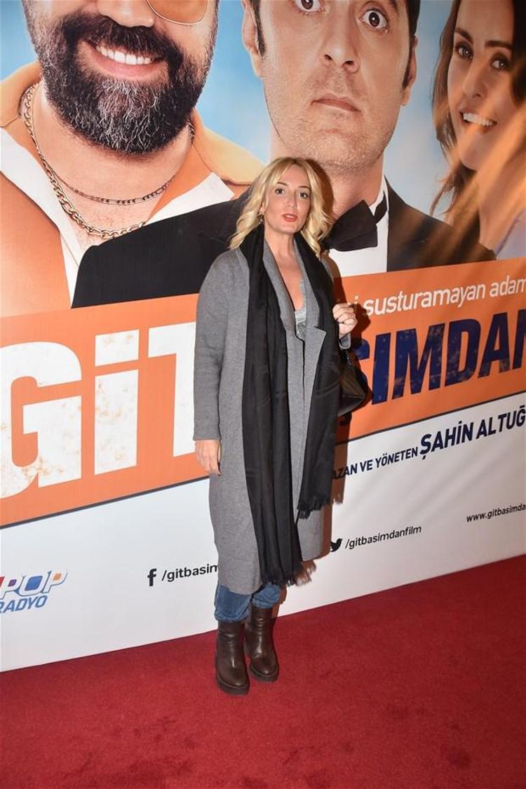 Git Başımdan Filmi Gala
