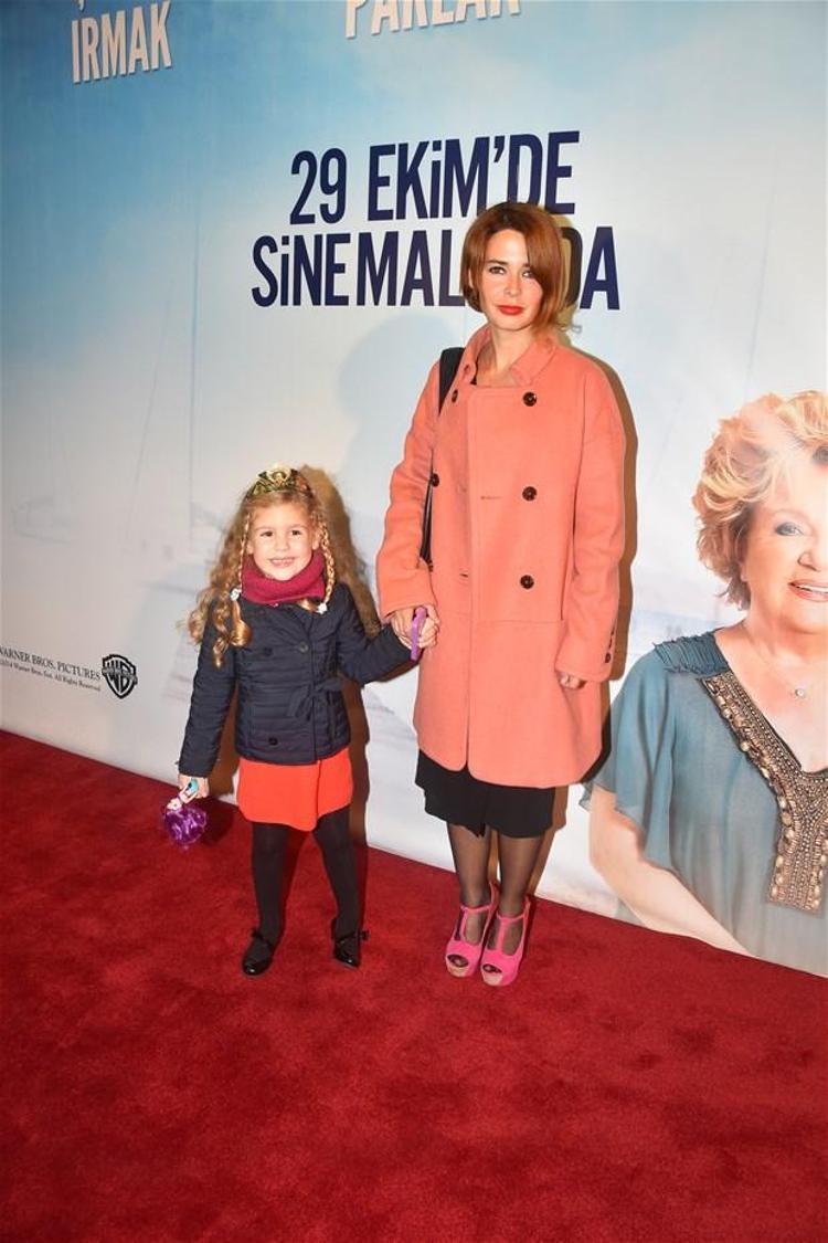 Git Başımdan Filmi Gala