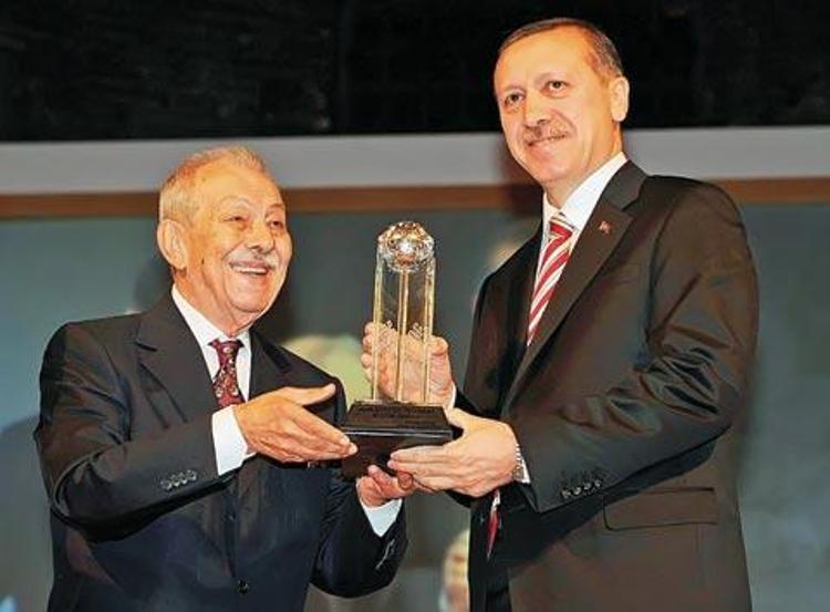 Çetin Altan kimdir