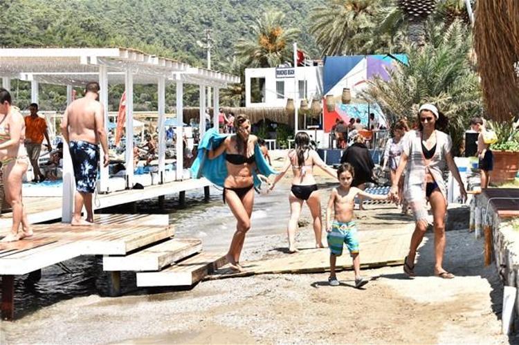 Çağla Şikel