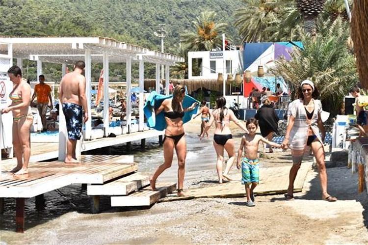 Çağla Şikel