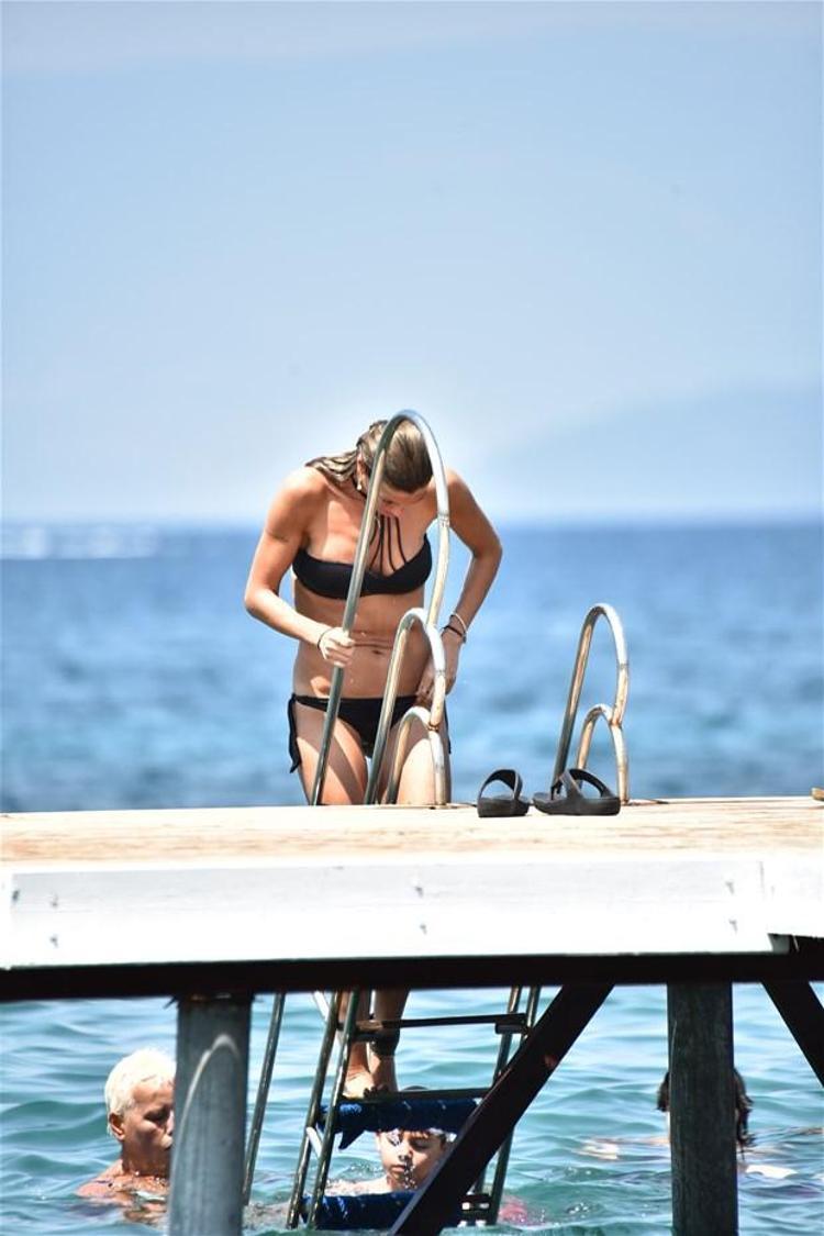 Çağla Şikel