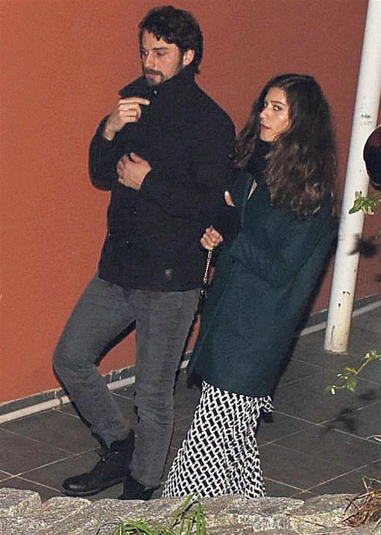 Berrak Tüzünataç - Özge Özpirinçci