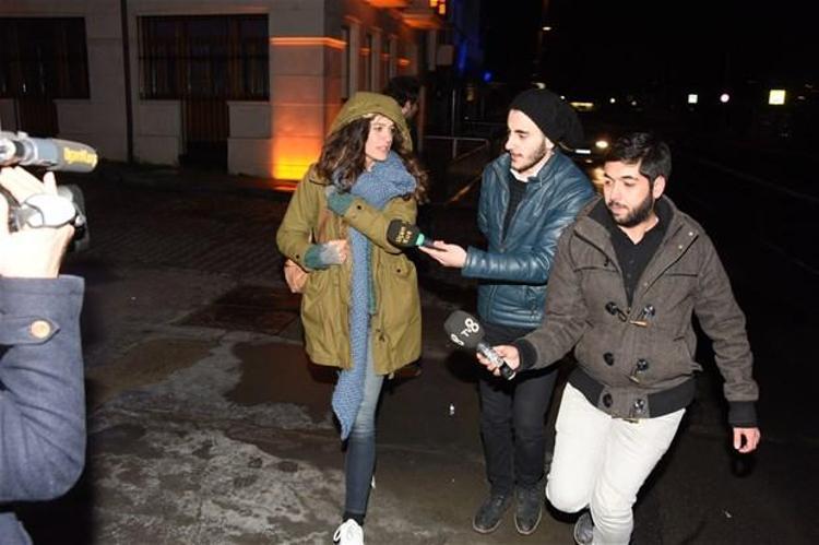 Berrak Tüzünataç - Özge Özpirinçci