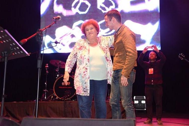 Frodonun Selda Bağcan hayranlığı