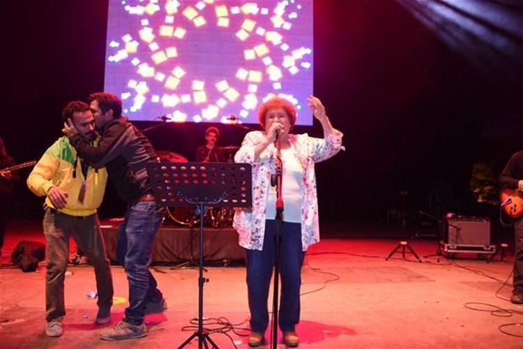 Frodonun Selda Bağcan hayranlığı