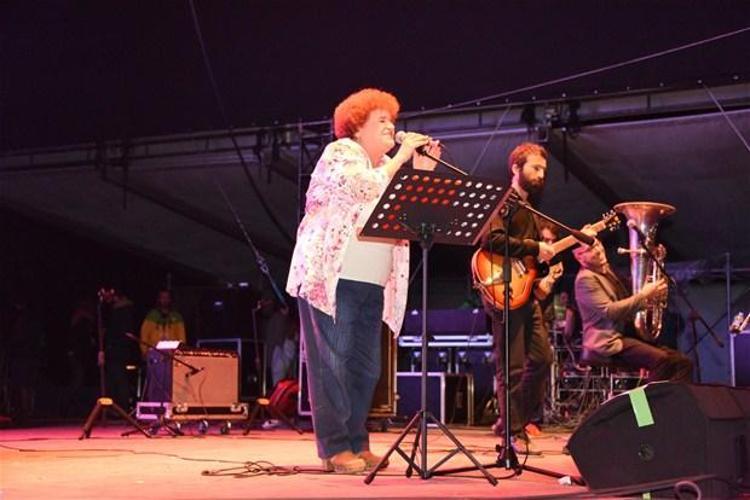 Frodonun Selda Bağcan hayranlığı